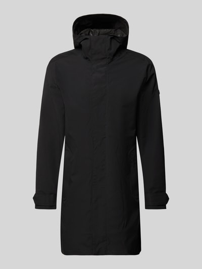 Produktfoto, czarny Parka z kapturem, patki przy mankietach, model 'GEORGE' od Didriksons, krój regular fit, rozmiar M: długość tyłu 94 cm, szerokość ramion 45 cm, szerokość w rozmiarze M: klatka piersiowa 55 cm, długość rękawów 67 cm