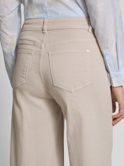 Christian Berg Woman Flared Cut Jeans mit Eingrifftaschen Beige 3