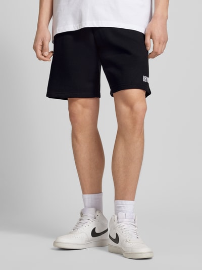 REVIEW Regular fit sweatshorts met labelstitching Zwart - 4