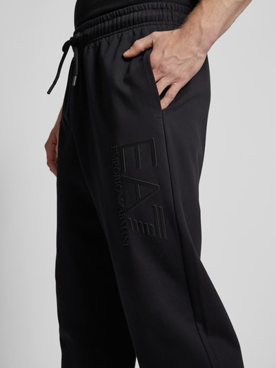 EA7 Emporio Armani Baggy fit sweatpants met labelprint Zwart - 3