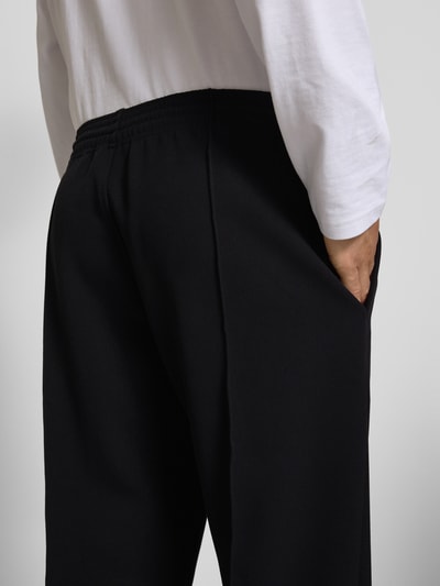 WEEKDAY Relaxed Fit Trackpants mit elastischem Bund Modell 'Ken' Black 3
