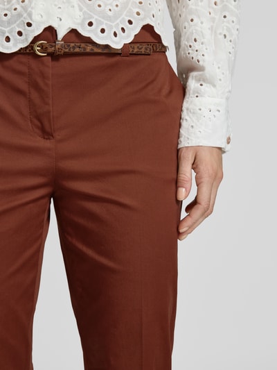 Christian Berg Woman Slim Fit Stoffhose mit verkürztem Schnitt Mittelbraun 3