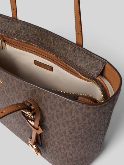 Produktfoto, torba shopper Shopper mit Logo-Muster Modell 'ZADIE' von MICHAEL Michael Kors, wzór z logo na całej powierzchni, detal z logo, uchwyt, Główna przegroda z zamkiem błyskawicznym, szerokość w rozmiarze 1: 38 cm, długość w rozmiarze 1: 23 cm, głębokość w rozmiarze 1: 87 cm, długość paska na ramię w rozmiarze 1: 11 cm