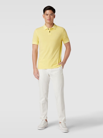 BOSS Orange Slim fit poloshirt met labeldetail, model 'Prime' Geel - 1