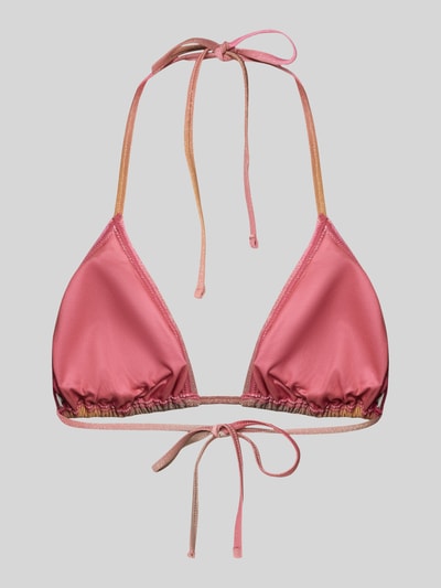Produktfoto, Bikini-Oberteil mit Schimmereffekt Modell 'LAOMI' von Pieces in rosa, Neckholder-Trägerform, V-Ausschnitt, gefüttert, ohne Bügel, Bindeband-Verschluss, glatte glänzende Optik(Oberteil), Kontext: Damen Bikini-Oberteil.