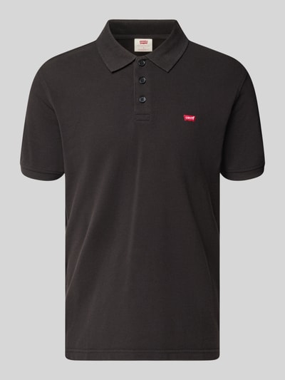 Produktfoto, Poloshirt mit Label-Detail von Levi's®, Reine Baumwolle, Regular Fit, Polokragen, kurze Knopfleiste, schwarze Farbe