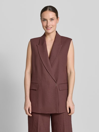 Vrouwenmodel draagt Slim Fit Kurzblazer uit Leinen-Viskose-Mix model 'JIA8' van BOSS, melangelook, lange mouw, reverskraag, 1-knoopssluiting, klepzakken, twill, materiaalverwerking: mix van linnen en viscose, voorkant volledige lichaamsweergave