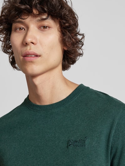 Superdry T-Shirt mit Label-Stitching Oliv 3