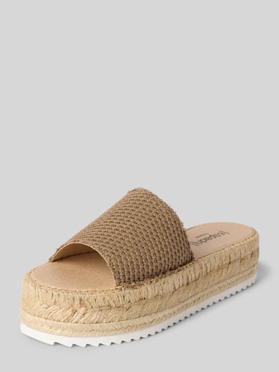 Productfoto, Slides met plateaunzool model 'PLAGE VALERIE' van Espadrij, afgeronde vorm, structuurpatroon, zandkleur, geprofileerde zool, hakhoogte 4 cm, schachtwijdte 6 cm