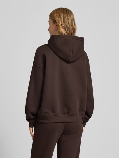 Gina Tricot Oversized Hoodie mit Kapuze Dunkelbraun 5