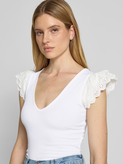 Guess Top in Ripp-Optik Modell 'DAHLIA SANGALLO' Weiss 3