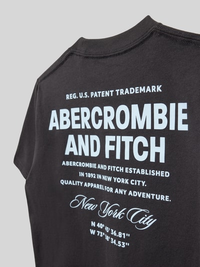Produktfoto, T-Shirt met ronde hals en labelprints van Abercrombie&Fitch, katoenmix, regular fit, ruglengte maat 134: 54 cm, zwart met witte opdruk