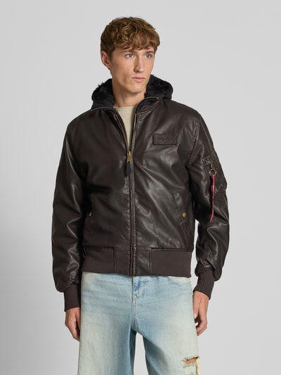 Alpha Industries Regular Fit Jacke in Leder-Optik mit Kapuze Dunkelbraun 4