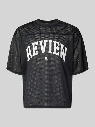 Produktfoto, schwarzes T-Shirt aus Mesh mit Logo-Print von REVIEW, Loose-Fit, Rundhalsausschnitt, Rückenlänge 66 cm, Herren T-Shirt, Größe M