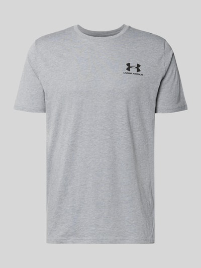 Under Armour T-shirt o kroju regular fit z nadrukiem z logo model 'Left' Średnioszary 2