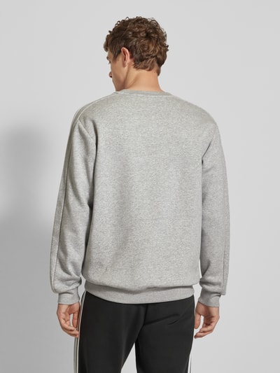 ADIDAS SPORTSWEAR Sweatshirt mit Label-Stitching Hellgrau 5