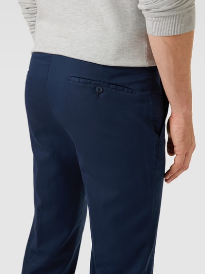 Hiltl Spodnie materiałowe o kroju slim fit z kantami model 'Tourist 2.0' Granatowy 3