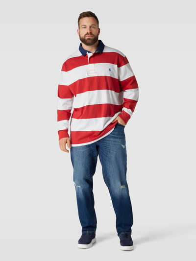 Polo Ralph Lauren Big & Tall T-shirt PLUS SIZE ze wzorem w blokowe pasy i listwą zapinaną na dwa guziki Czerwony 1