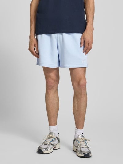 Nike Shorts mit Label-Stitching und elastischem Bund Hellblau 4