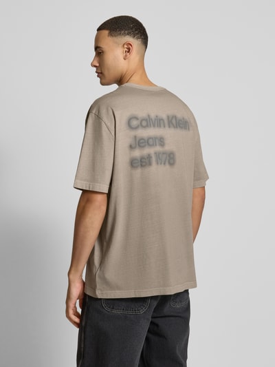 Calvin Klein Jeans T-Shirt mit Logo-Print Graphit 5