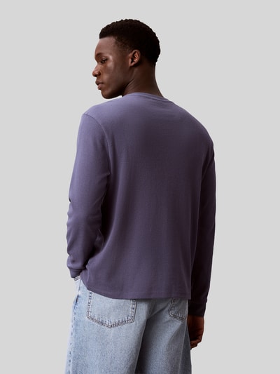 Calvin Klein Jeans Bluzka z długim rękawem o kroju regular fit z mieszanki bawełny Jeansowy niebieski 5