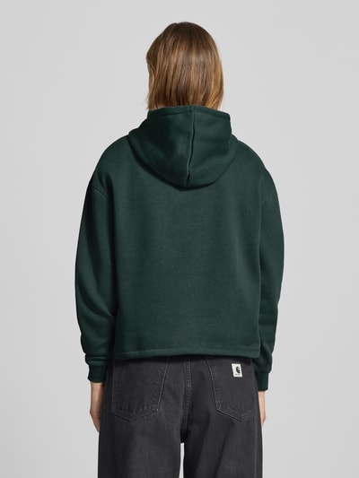 Pieces Bluza z kapturem o kroju regular fit z mieszanki bawełny model ‘CHILLI’ Ciemnozielony 5