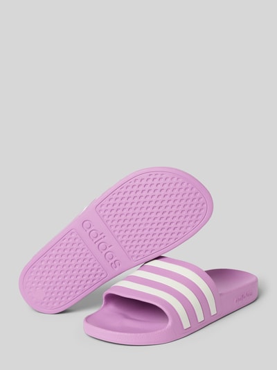 ADIDAS SPORTSWEAR Slides mit Label-Details Modell 'ADILETTE AQUA' Flieder Melange 4