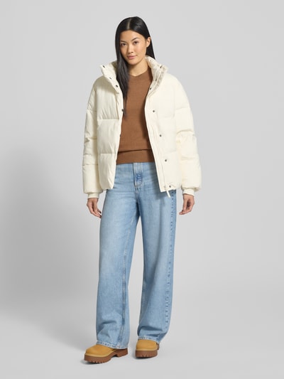 Mustang Steppjacke mit Stehkragen und Reißverschluss Modell 'Gillan' Offwhite 1