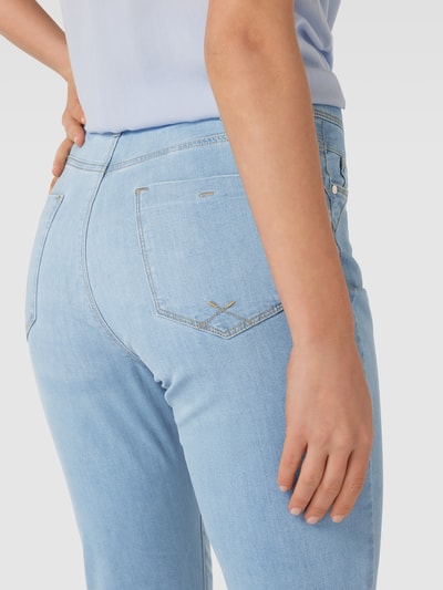 Brax Jeans mit Label-Patch Modell 'Mary' Hellblau 3