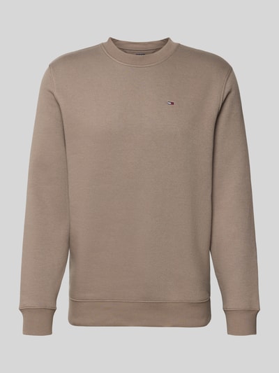 Produktfoto, Regular Fit Sweatshirt aus Baumwoll-Mix von Tommy Jeans, jednolity kolor, krój regular fit, logo, okrągły dekolt, długie rękawy, bawełniany materiał sweat