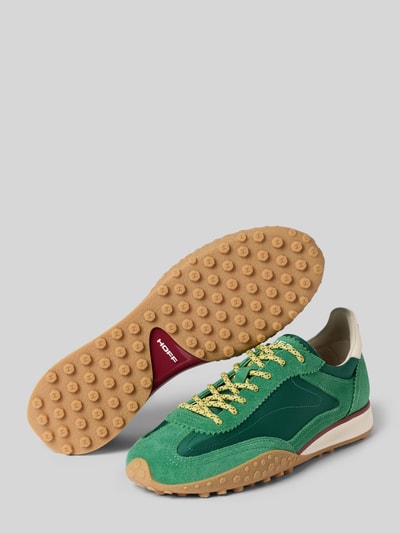 Produktfoto, grüner Sneaker mit Logo-Detail Modell 'Bridge' von HOFF, Leder-Mix, profilierte Sohle, runde Form, Damen Sneaker