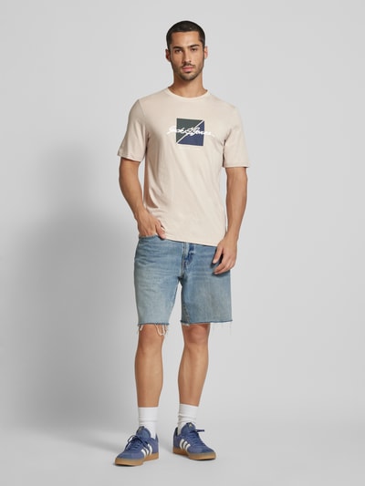 Jack & Jones T-Shirt mit Label-Print Modell 'WAYNE' Offwhite 1