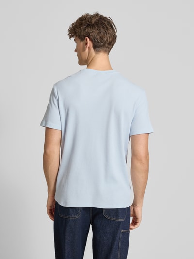 Calvin Klein Jeans Regular Fit T-Shirt mit Logo-Patch Hellblau 5
