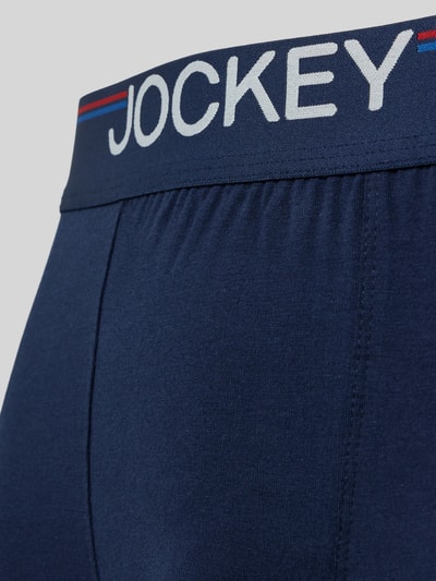 Produktfoto, Slim Fit Trunks mit Logo-Stitching im 3er-Pack von Jockey in Dunkelblau, Baumwoll-Mix, Herren, Nahaufnahme Materialstruktur