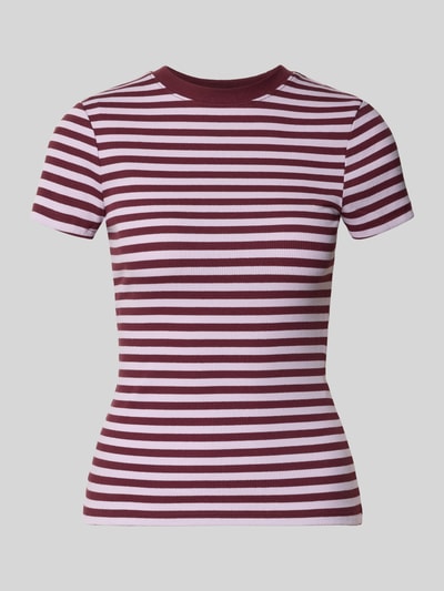 Produktfoto, T-Shirt mit Ripp-Struktur Modell 'REBA' von Topshop, weiß-bordeaux gestreift, taillierter Schnitt, Baumwoll-Elasthan-Mix.