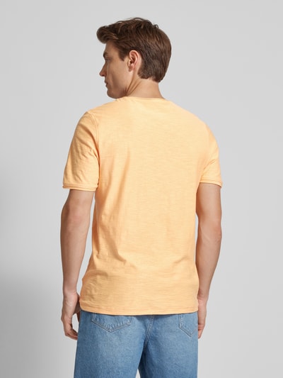 MCNEAL T-Shirt mit V-Ausschnitt Apricot 5