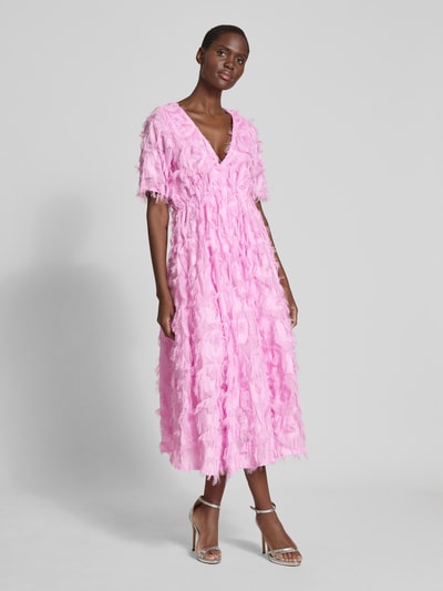 YAS Cocktailkleid mit Strukturmuster Modell 'PAZYLLA' Flieder 1