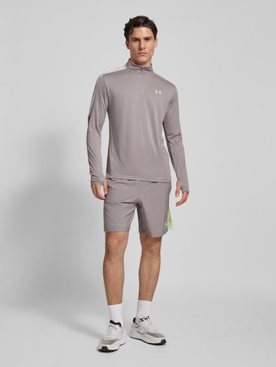 Under Armour Regular Fit Shorts mit Label-Print Modell 'Tech Utility' Anthrazit 1