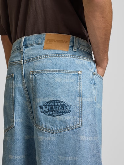 REVIEW Baggy Fit Jeansshorts im 5-Pocket-Design Hellblau 3