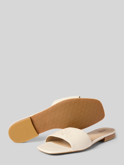 Productfoto, Pantoletten aus reinem Leder Modell 'EVERLEY SLD' van Lauren Ralph Lauren in beige, gestructureerde zool, blokhak, echt leer, leren look, vierkante neus, labelreliëf, logo detail, open instap