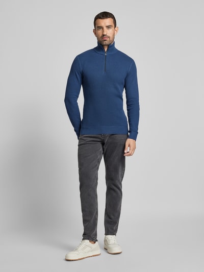 Jack & Jones Premium Sweter z dzianiny ze stójką model ‘BLUCHRISTER’ Oceaniczny 1