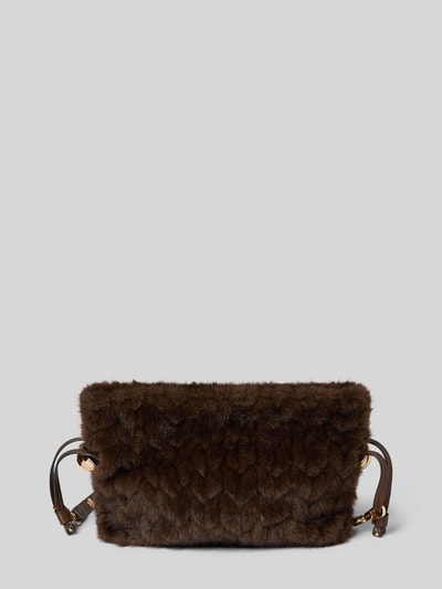 Produktfoto, Crossbody Bag aus Kunstfell von Liu Jo White in donkerbruin, rechthoekige vorm, zachte textuur, logodetail, Afneembare schouderband, Hoofdvak met magneetsluiting, Breedte 32 cm, Lengte 20 cm, Diepte 10 cm, schouderbandlengte 145 cm