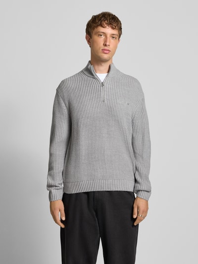 REVIEW Strickpullover mit Stehkragen und Reißverschluss Hellgrau Melange 4