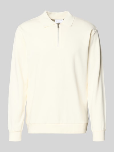 Produktfoto, Sweatshirt mit Polokragen und Reißverschluss von Lindbergh, cremefarben, Baumwoll-Mix, Regular-Fit, Rückenlänge 70 cm bei Größe M.