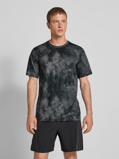 adidas Training T-shirt o kroju regular fit z logo i okrągłym dekoltem Czarny 4