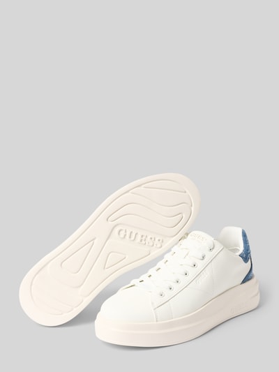 Produktfoto, Sneaker aus Leder-Textil-Mix Modell 'ELBINA14' von Guess in Weiß mit abgerundeter Spitze, Schnürung, Logo, 5 cm Absatzhöhe, 7 cm Schafthöhe, 9 cm Schaftweite