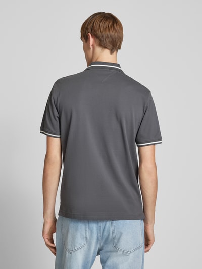 Tommy Jeans Regular Fit Poloshirt aus reiner Baumwolle Anthrazit 5