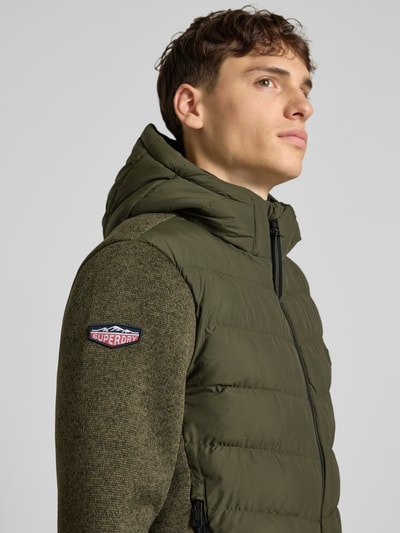 Superdry Pikowana kurtka z kapturem i kieszeniami zapinanymi na zamek błyskawiczny Khaki 3