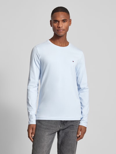 Tommy Hilfiger Regular Fit Longsleeve aus Viskose mit Label-Stitching Hellblau 4