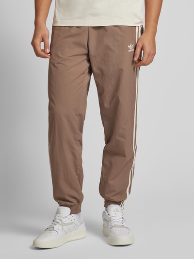 adidas Originals Sweatpants mit elastischem Bund Dunkelbraun 4